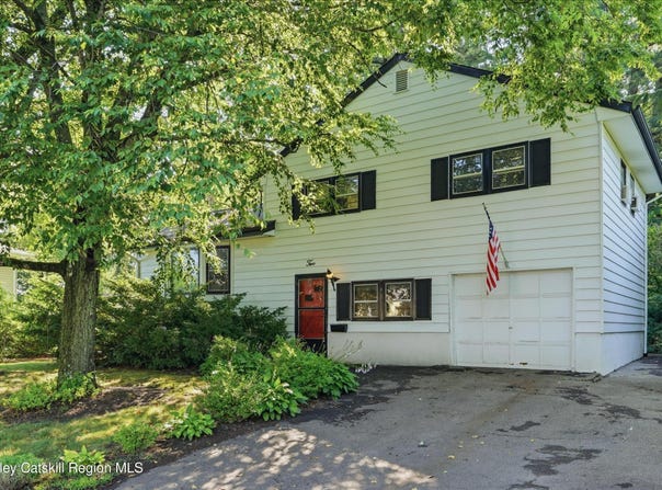 2 Cedar Lane, Saugerties, NY 12477