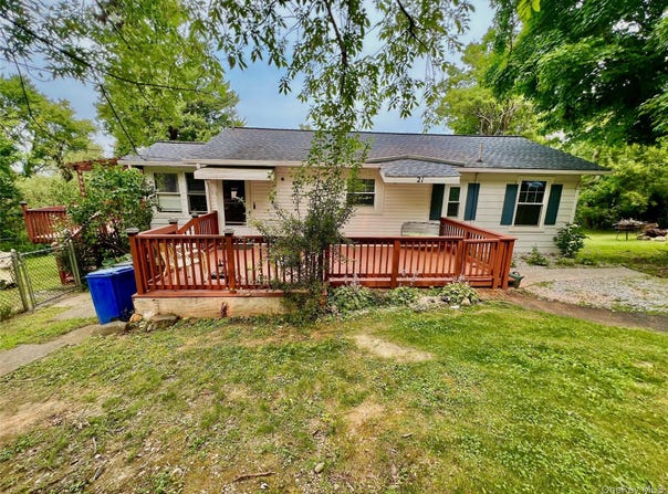 21 Woodycrest Trail, Monroe, NY 10950