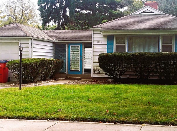 1205 W Daniel Street, Champaign, IL 61821