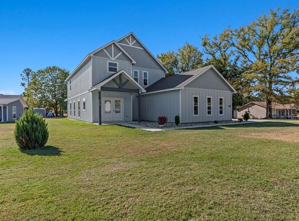 314 Oak Creek Dr, Tool, TX 75143