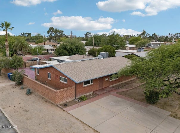 2558 E Glenn Street, Tucson, AZ 85716