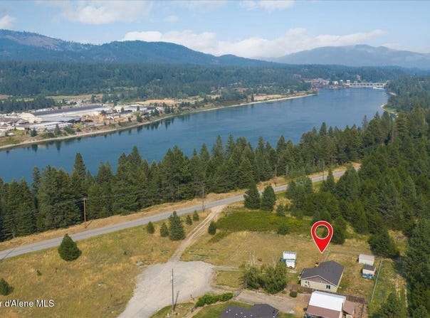 699 E Ockert St S, Oldtown, ID 83822
