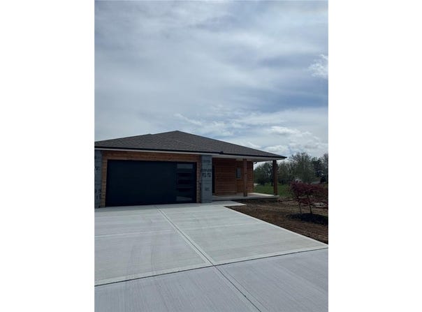 1107 Old Time Drive, Excelsior Springs, MO 64024