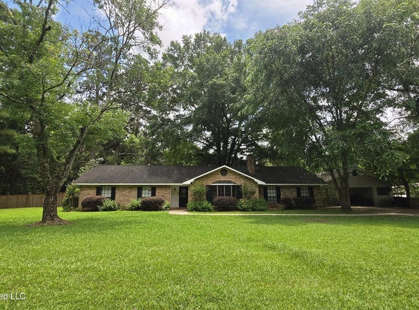 29 Old Ross Acres, Columbia, MS 39429