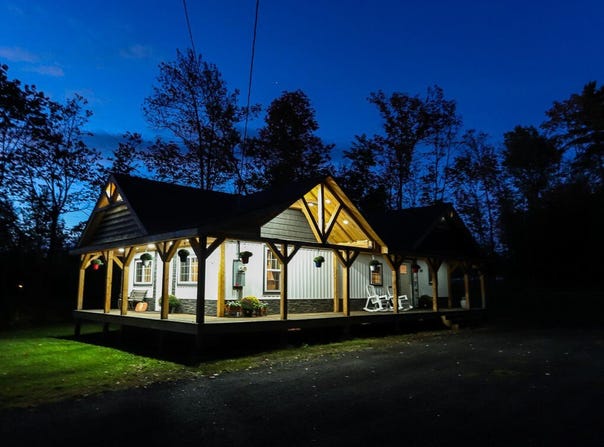 968 Main Road, Carmel, ME 04419