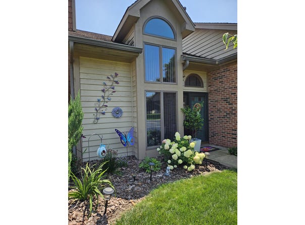 1489 Grand Isle Court, Hobart, IN 46342