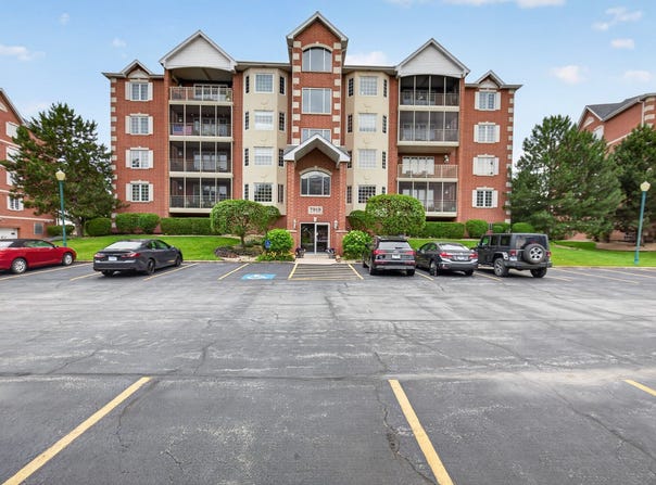 7919 Trinity Circle, Tinley Park, IL 60487
