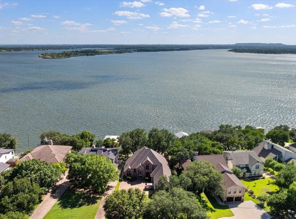 5202 Comanche Vista Trail, Granbury, TX 76049