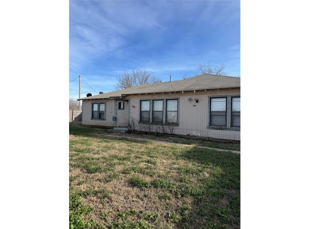 698 E Goeth Street, Lueders, TX 79533