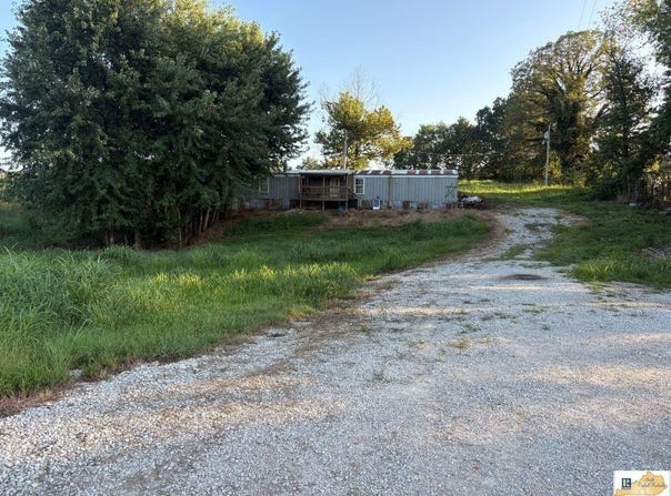 1255 Eve Highway, Magnolia, KY 42757
