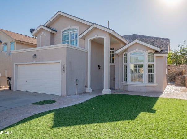 527 LONGLEAF Place, El Paso, TX 79928