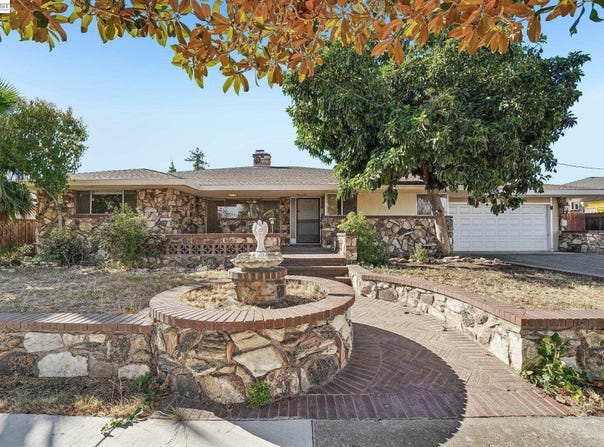 214 Redondo Dr, Pittsburg, CA 94565