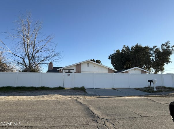 8706 E Avenue T 4, Littlerock, CA 93543