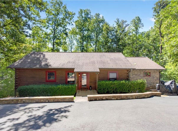732 Two Ts Circle, Mountain Rest, SC 29664