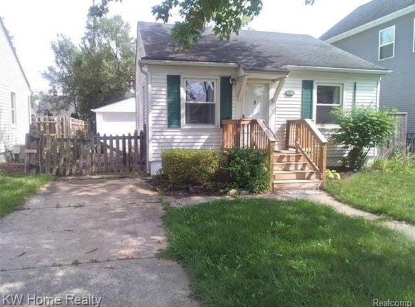 4048 Buckingham Avenue, Berkley, MI 48072
