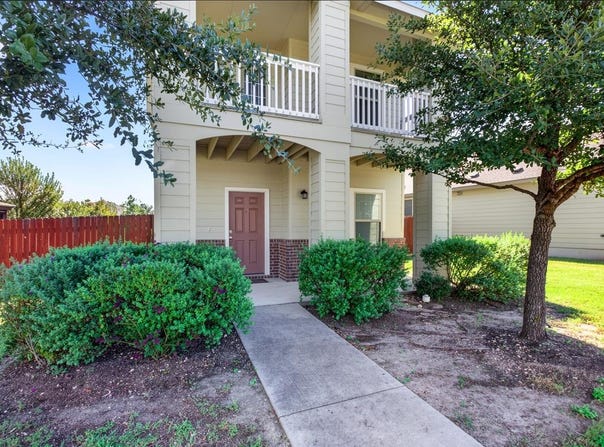516 Palmilla St, Leander, TX 78641