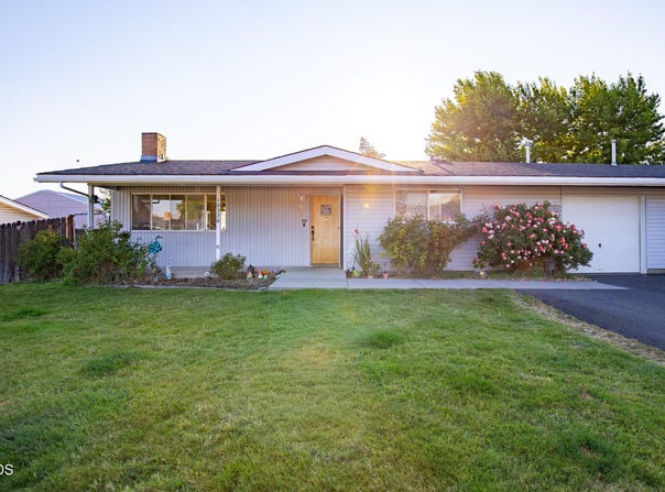 10336 Wright Avenue, Klamath Falls, OR 97603