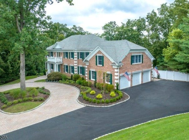 12 Oak Hill Dr, Bernards Twp., NJ 07920-2400