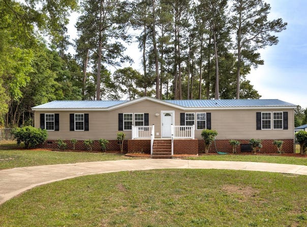 1057 Limerick Lane, Manning, SC 29102