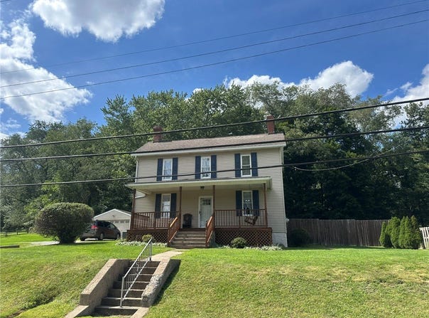 853 Walnut Hill Rd, Georges Twp, PA 15401