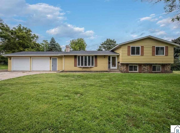 401 SE 3rd Avenue, Mapleton, MN 56065