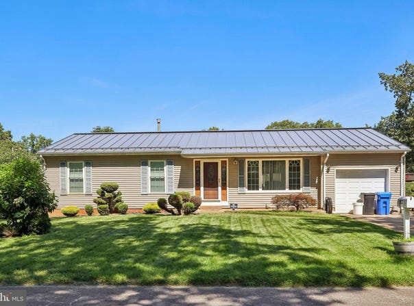 252 CACTUS, BROWNS MILLS, NJ 08015