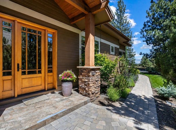 343 Mount Washington Drive, Bend, OR 97702