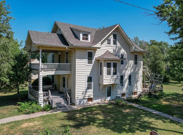 825 S Ash St, McPherson, KS 67460