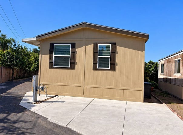 210 Amalfi Drive, Santa Ana, CA 92703