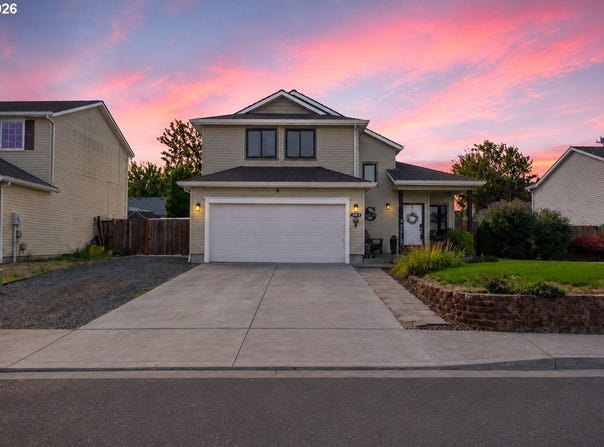 51673 SE 3RD St, Scappoose, OR 97056