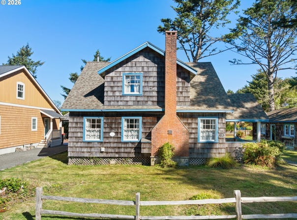 180 E JACKSON St, CannonBeach, OR 97110