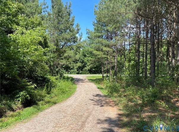 1 Deer Run Road, Blackstone, VA 23824