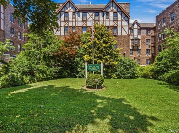 160-15 Powells Cove Boulevard, Whitestone, NY 11357