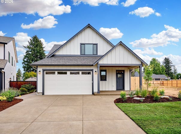2589 N LYDIA Loop, Hubbard, OR 97032