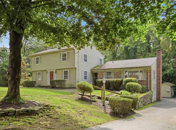32 Bishop Drive, Cumberland, RI 02864