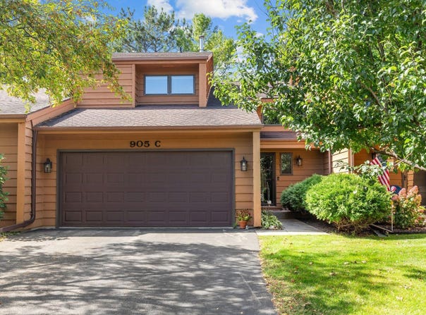 905 E WINDFIELD Place, APPLETON, WI 54911-1525