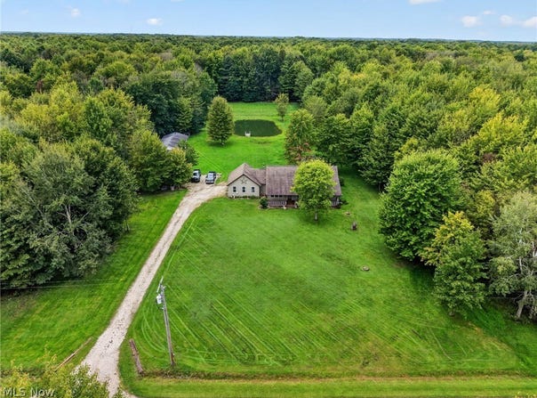 4393 Middle Road, Conneaut, OH 44030