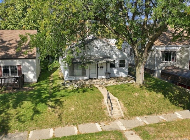 2317 Charlotte Avenue, Fort Wayne, IN 46805-3712