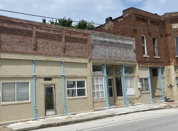 119-127 E Main Street, Walnut Grove, MO 65770