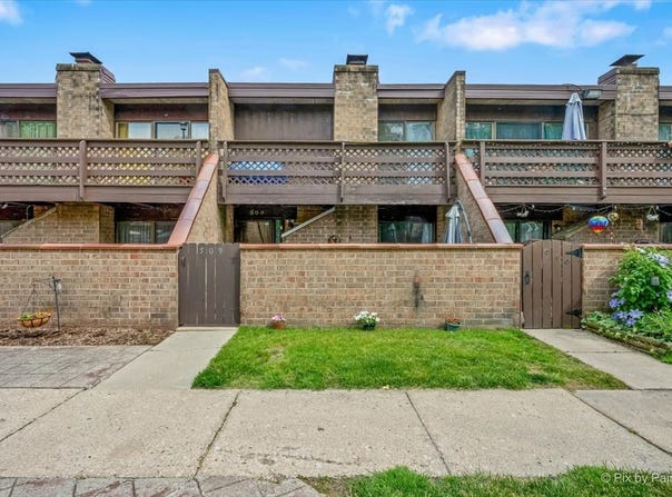 509 Kenneth Circle, Elgin, IL 60120