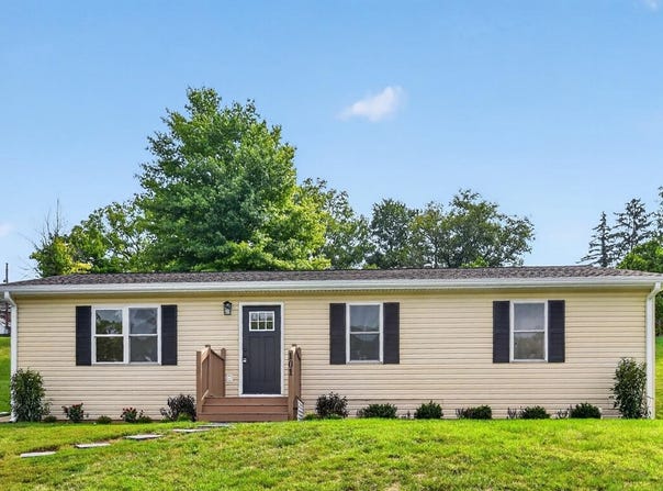101 VICKERS Way, STAUNTON, VA 24401