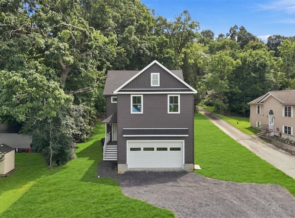 429 County Route 56, New Hampton, NY 10958