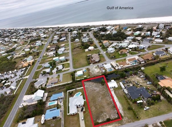 53 1st St, Mexico Beach, FL 32456