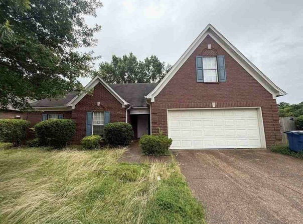 10957 Lexington Dr, Olive Branch, MS 38654