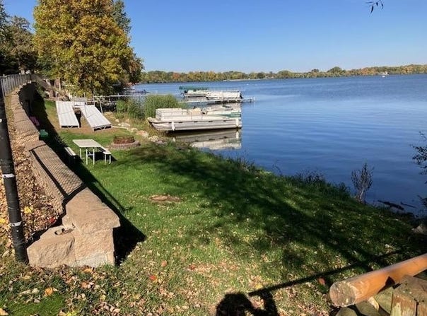 1201 Clear Lake Drive, Waseca, MN 56093