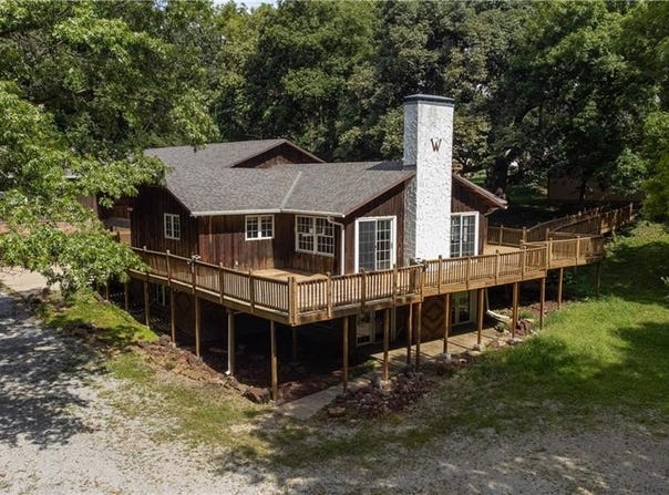 3802 Christine Drive, St Joseph, MO 64503