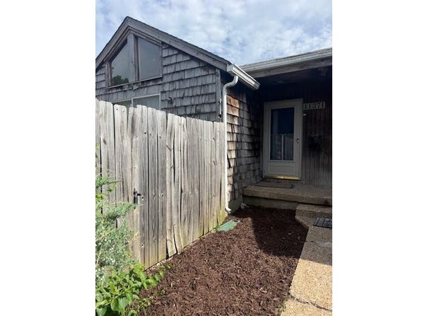 11371 Calico Drive, Kansas City, MO 64137