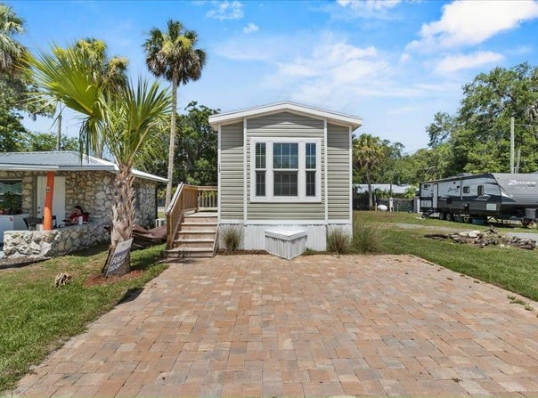 14035 W River Road, Inglis, FL 34449