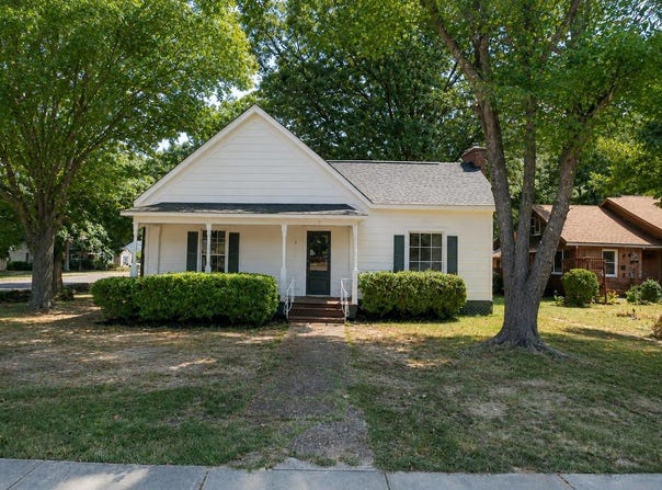 2978 COURT St, Bartlett, TN 38134