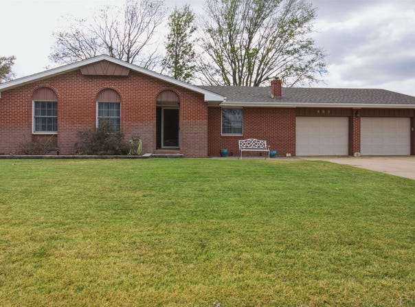 905 Loomis, Garden Plain, KS 67050-5024